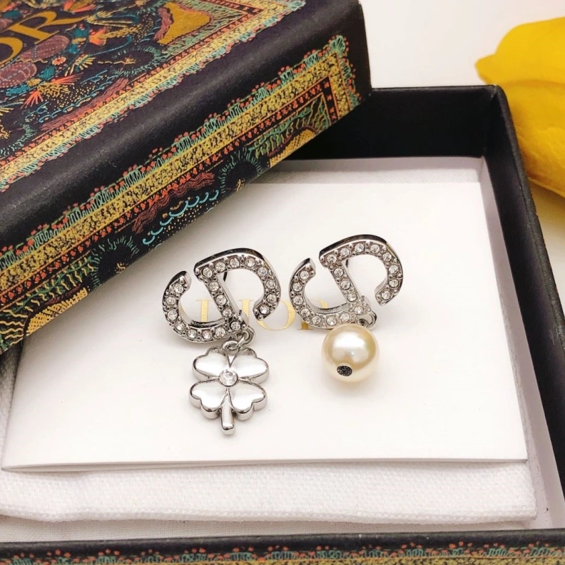 Trendsetting Christian Dxxr Earrings 293893
