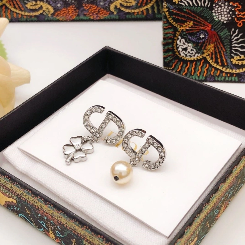 Trendsetting Christian Dxxr Earrings 293893