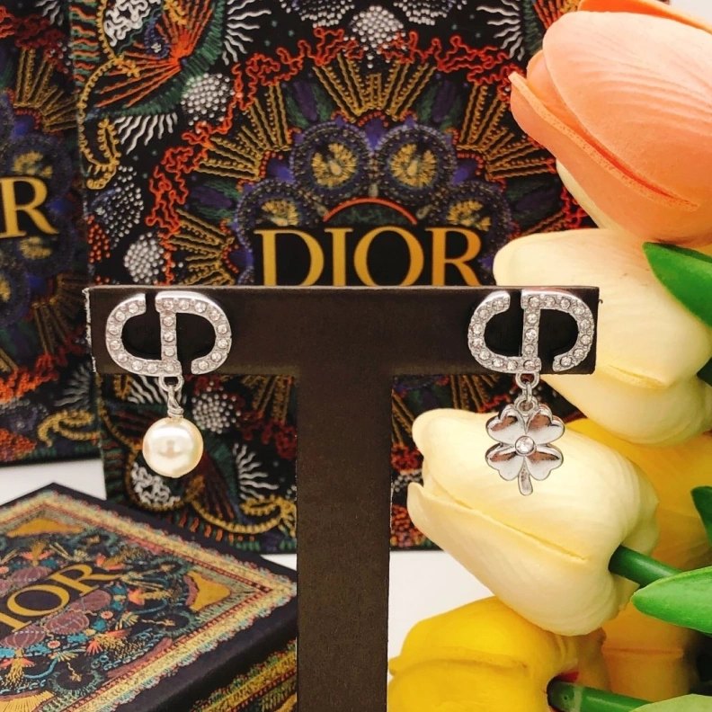 Trendsetting Christian Dxxr Earrings 293893