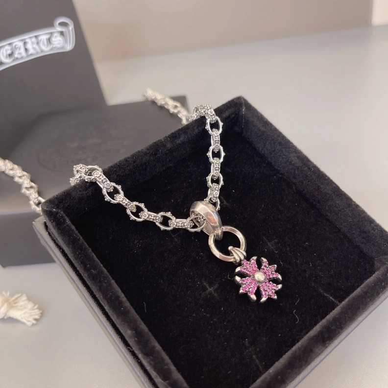 Chrxmx Hxxrts Necklaces Elegant 296041