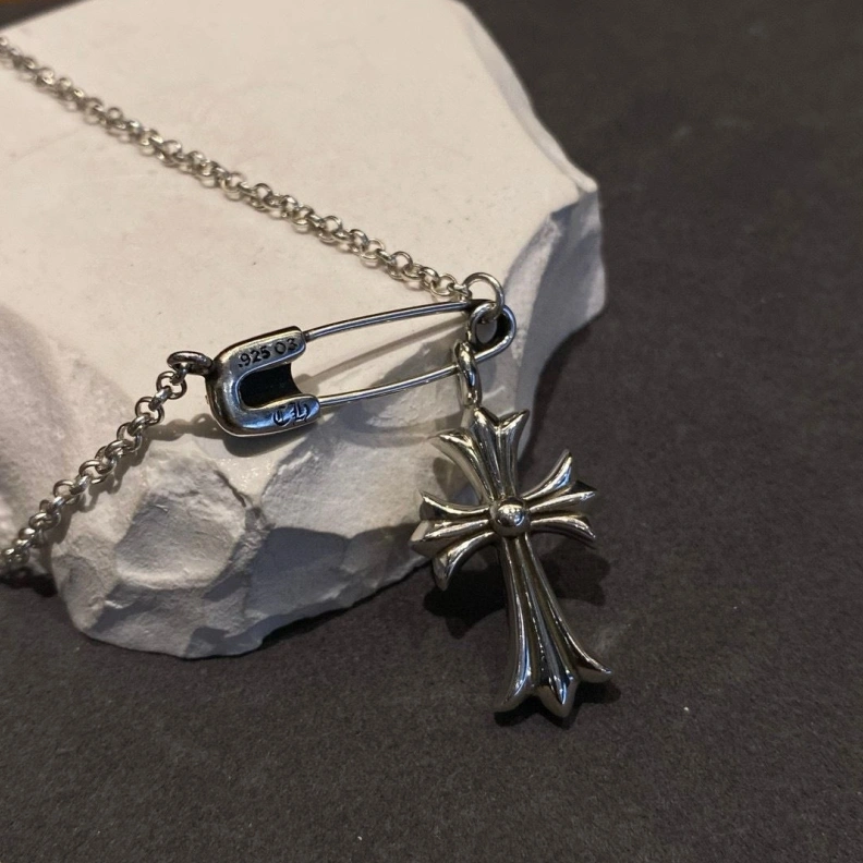 UrbanStyle Chrxmx Hxxrts Necklaces 296039