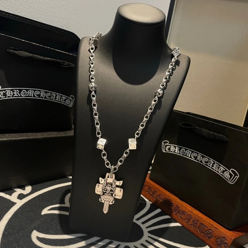 Chrxmx Hxxrts Necklaces Refined 296038