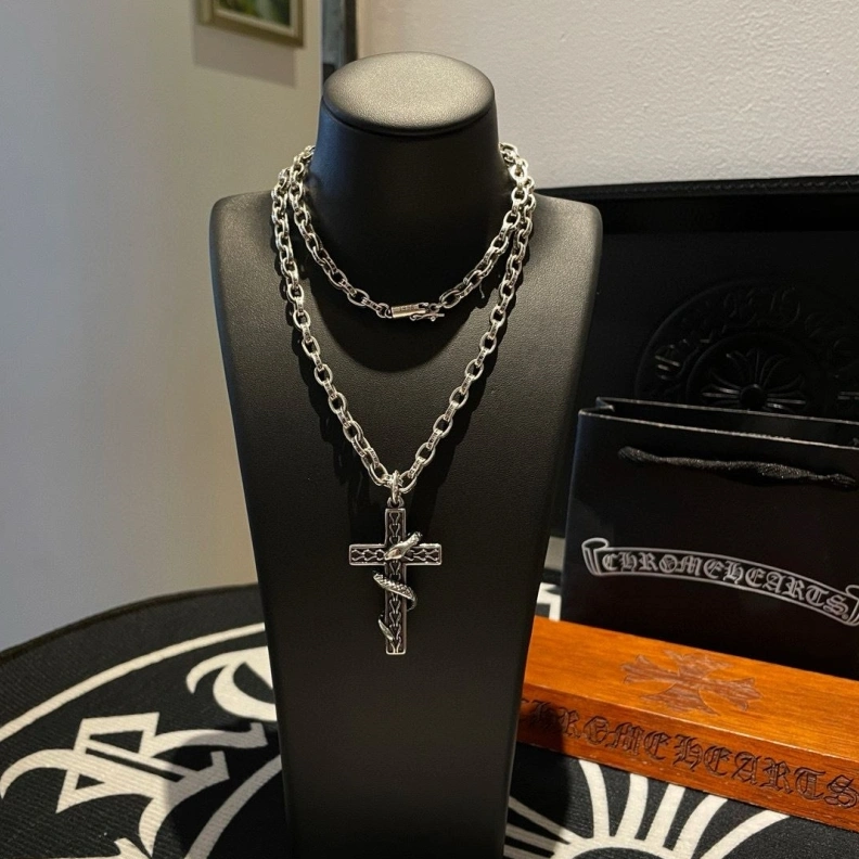 Affordable Chrxmx Hxxrts Necklaces 296037