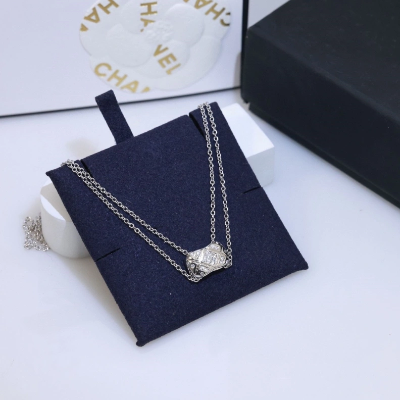 EyeCatching Chxnxl Necklaces 284958