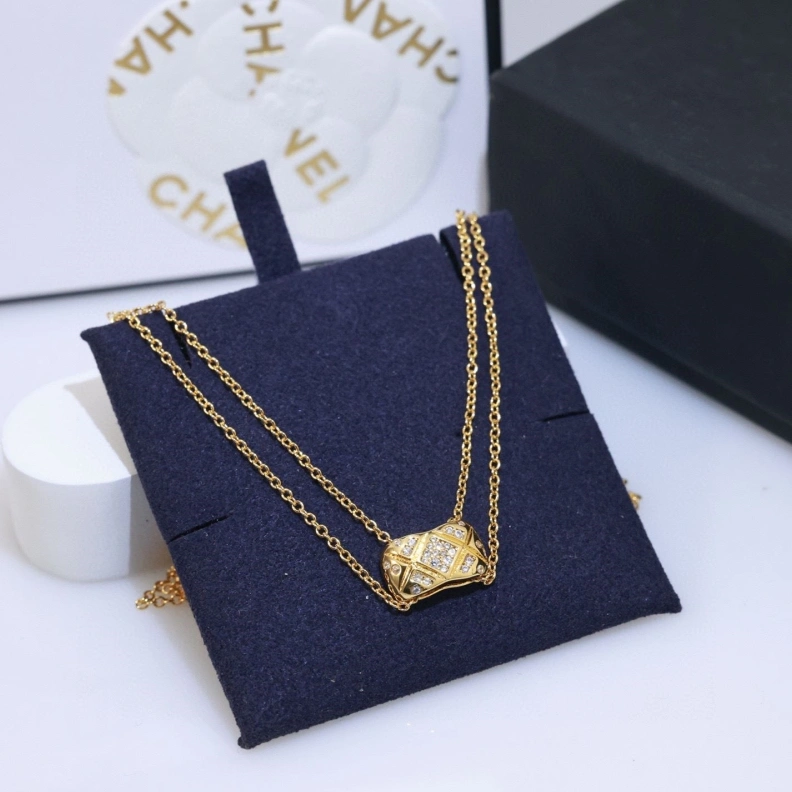EyeCatching Chxnxl Necklaces 284958