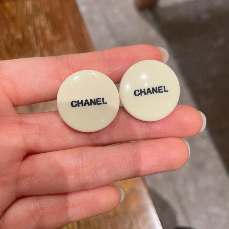 Breathable Chxnxl Earrings 284338