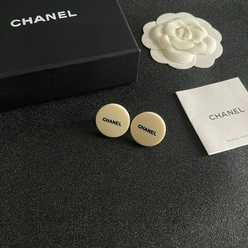 Breathable Chxnxl Earrings 284338