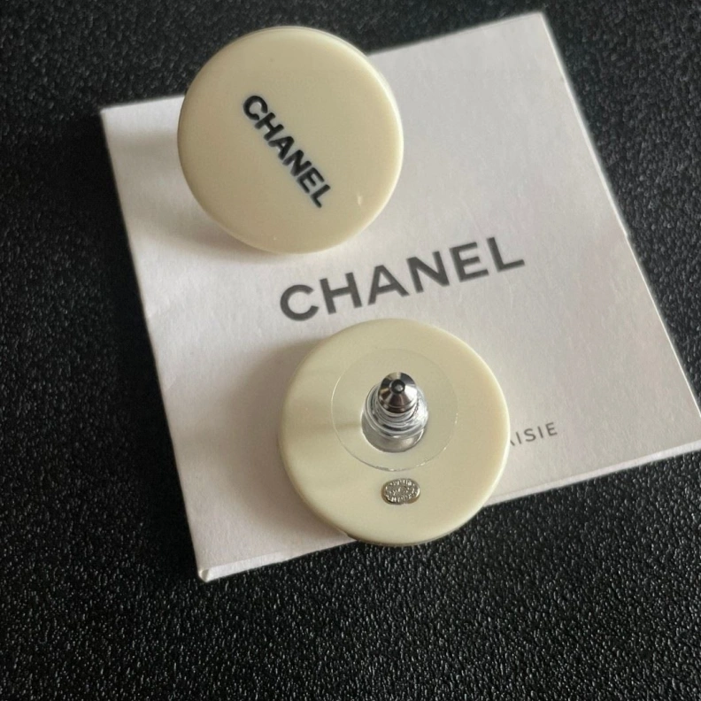 Breathable Chxnxl Earrings 284338