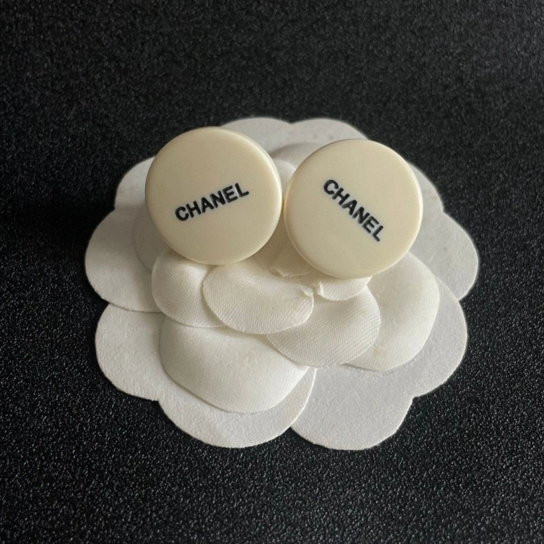 Breathable Chxnxl Earrings 284338