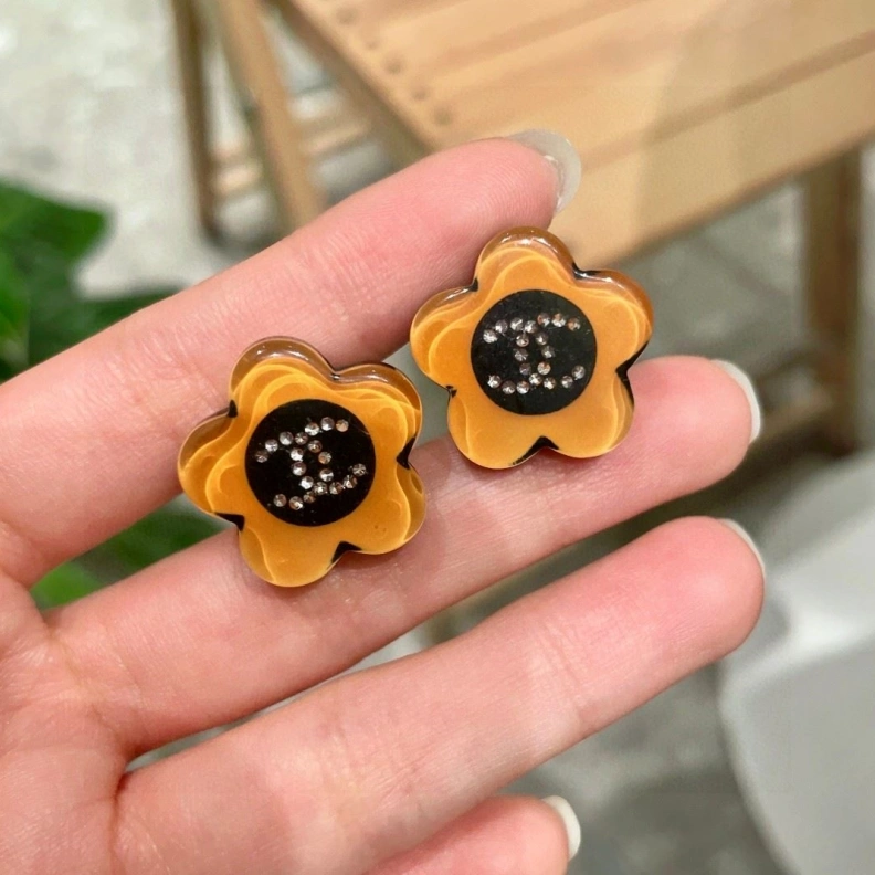 Elegant Chxnxl Earrings 284334