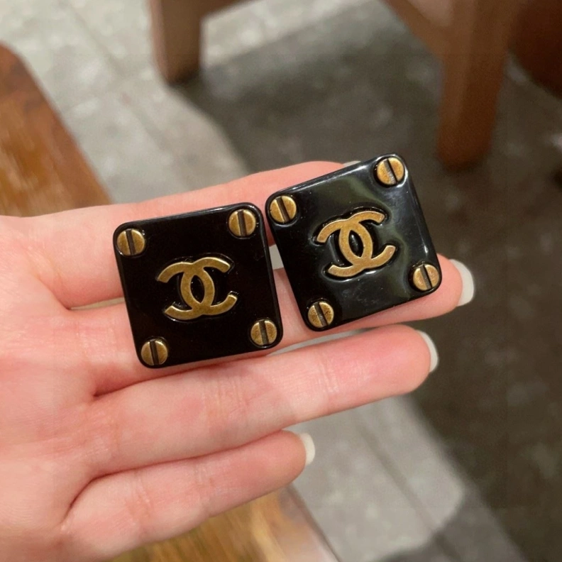 UrbanStyle Chxnxl Earrings 284331