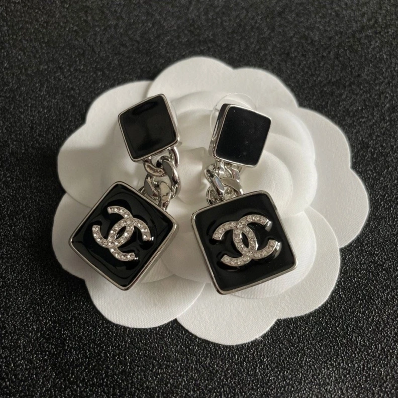Chxnxl Earrings Bold 284329