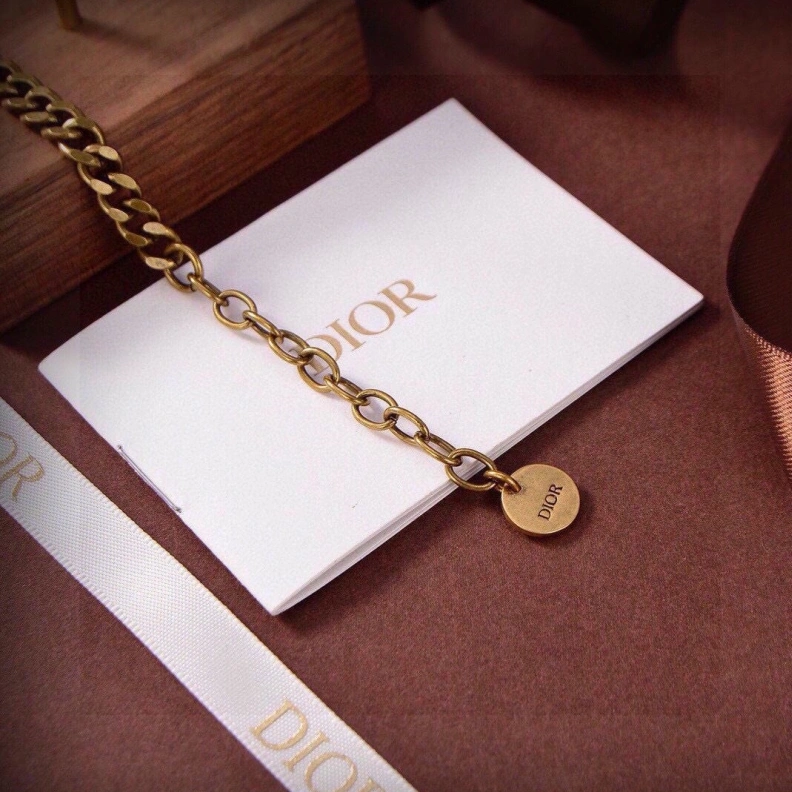 Compact Christian Dxxr Necklaces 293741