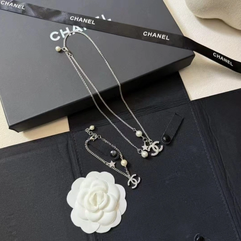 Chxnxl Necklaces Refined 284957
