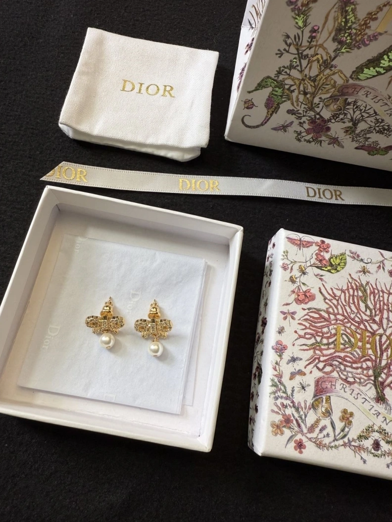 Compact Christian Dxxr Earrings 293888