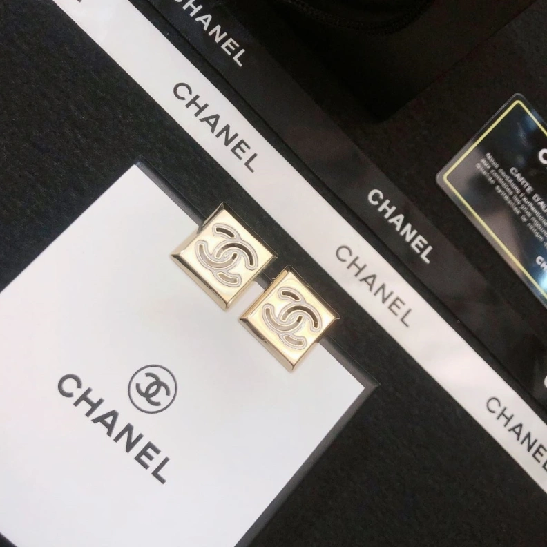 Durable Chxnxl Earrings 284321