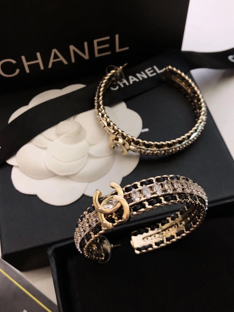 EyeCatching Chxnxl Earrings 284317