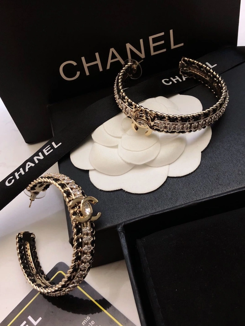 EyeCatching Chxnxl Earrings 284317