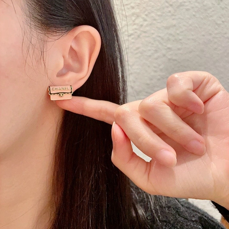 Sleek Chxnxl Earrings 284308