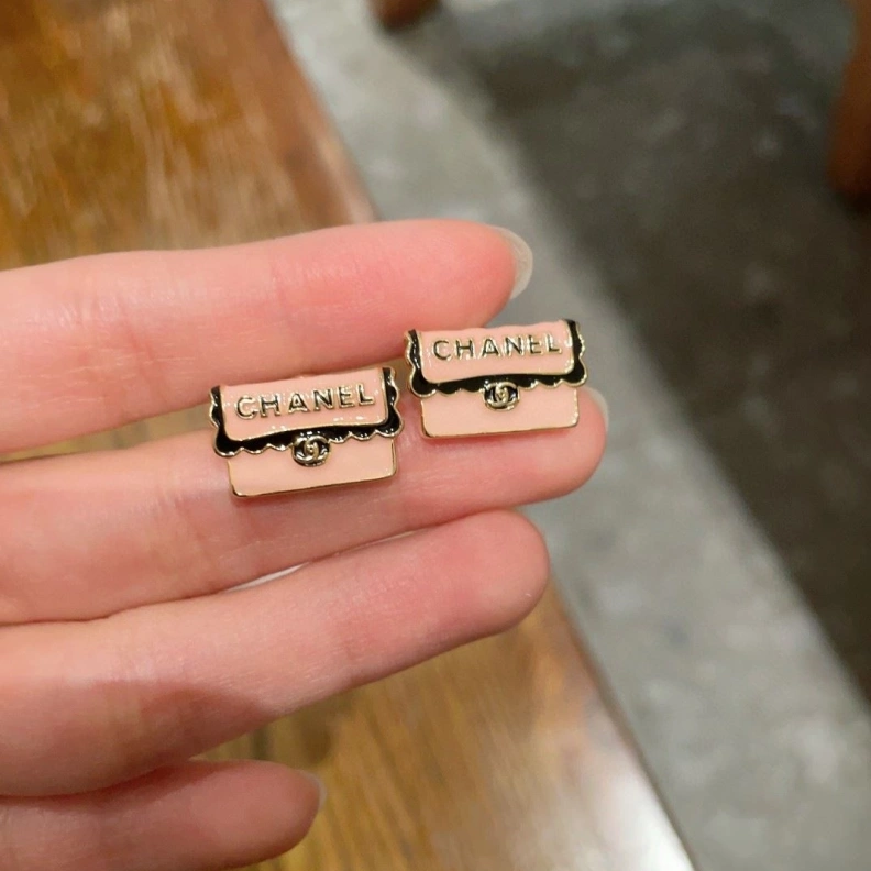Sleek Chxnxl Earrings 284308
