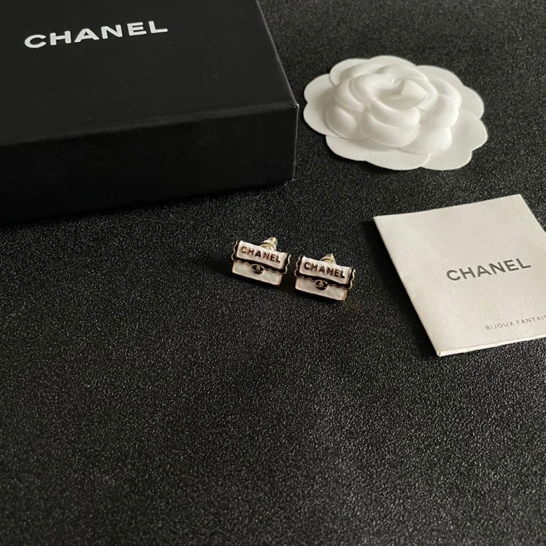 Comfortable Chxnxl Earrings 284310