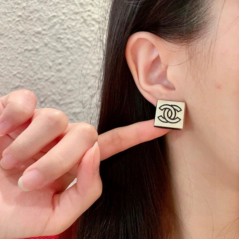 Chxnxl Earrings Practical 284299