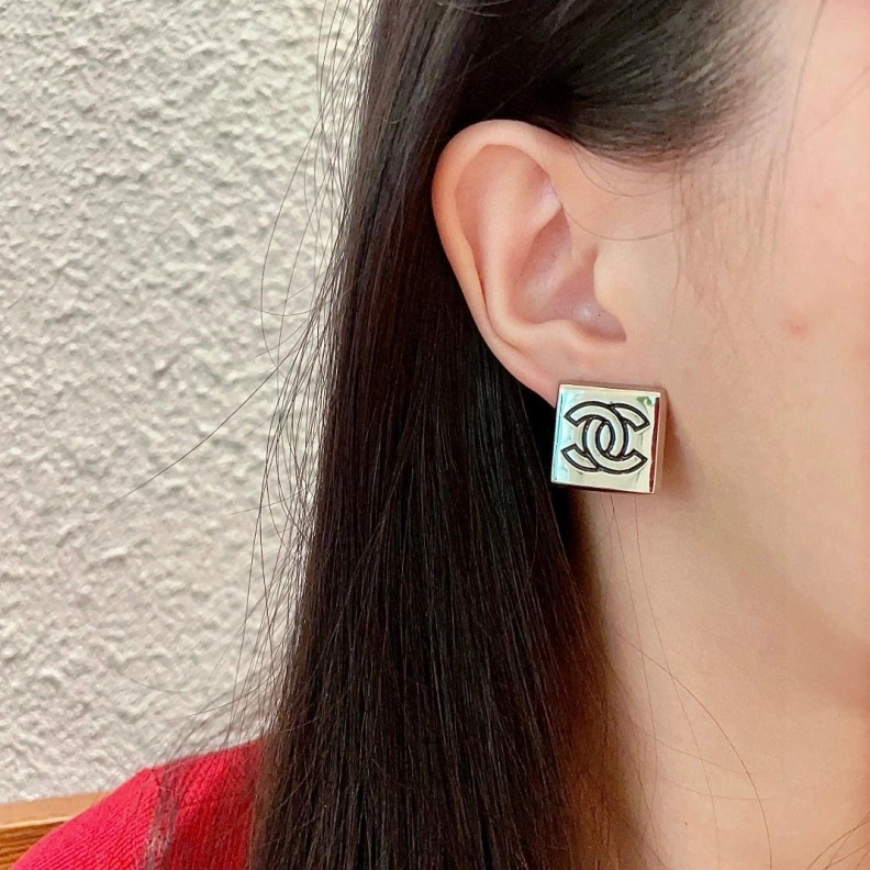 Chxnxl Earrings Practical 284299