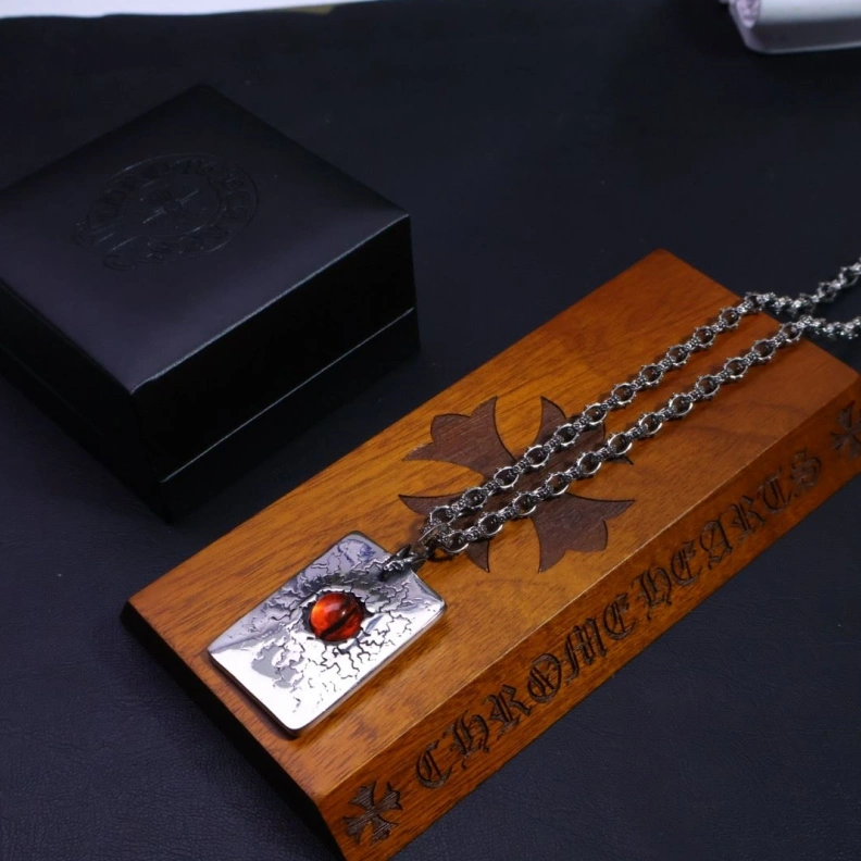 Stylish Chrxmx Hxxrts Necklaces 296010
