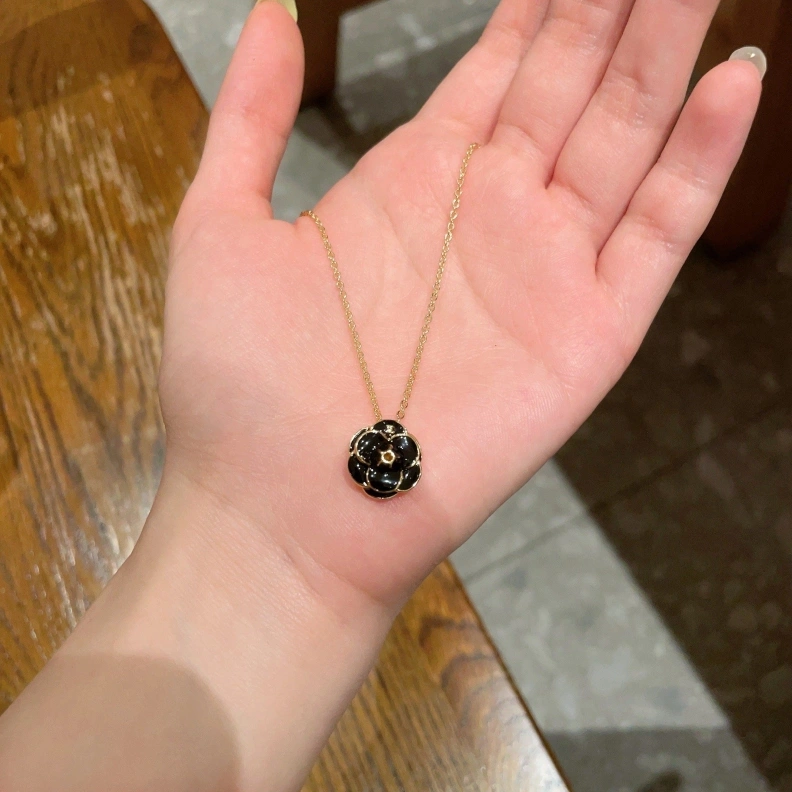 Comfortable Chxnxl Necklaces 284947