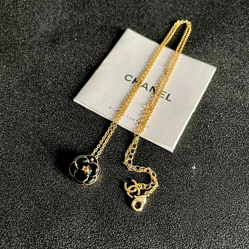 Comfortable Chxnxl Necklaces 284947