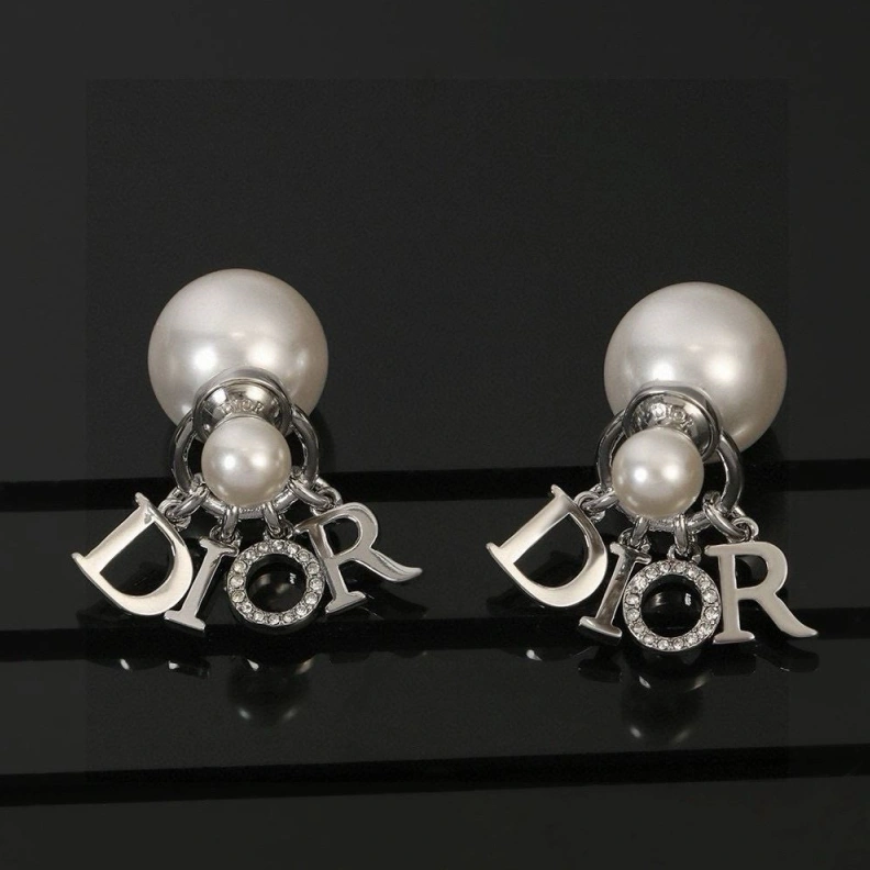 Christian Dxxr Earrings Fashionable 293884