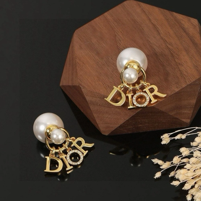 Christian Dxxr Earrings Fashionable 293884