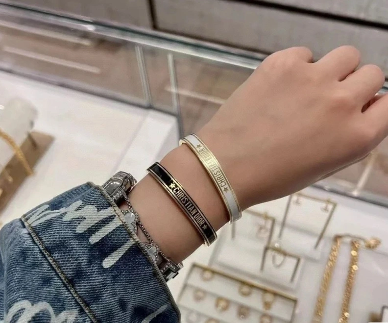 Christian Dxxr Bracelets Stylish 294018