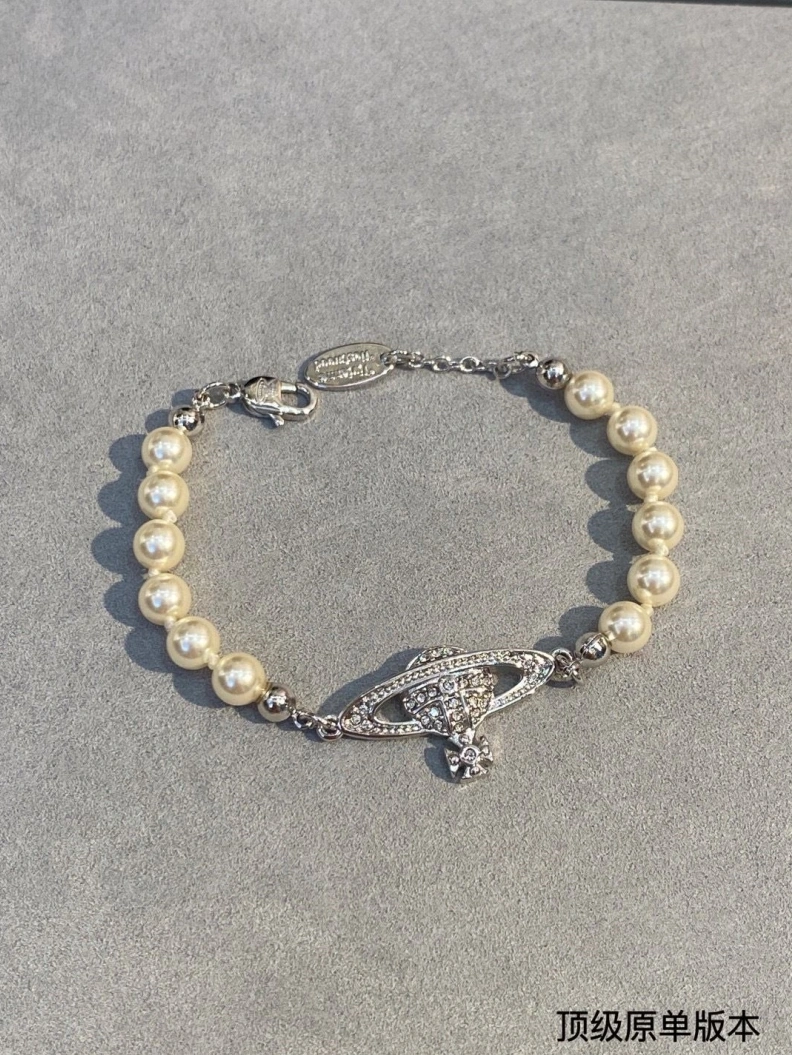 VIVENNE WESTWOOD Sophisticated 312599