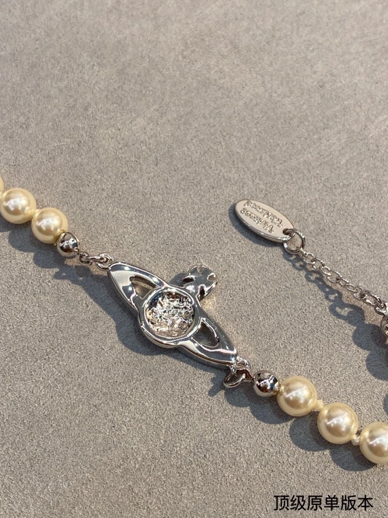VIVENNE WESTWOOD Sophisticated 312599