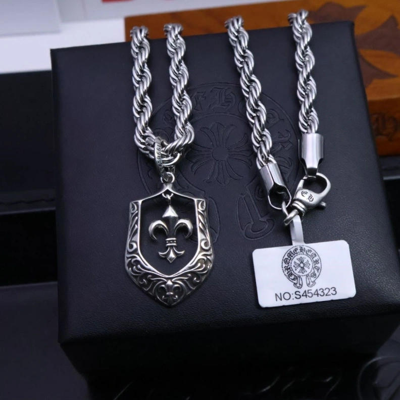 Lightweight Chrxmx Hxxrts Necklaces 295994