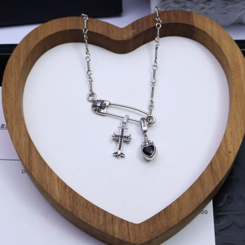 Bold Chrxmx Hxxrts Necklaces 295982
