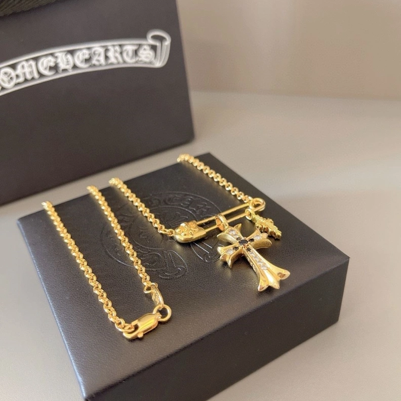 Stylish Chrxmx Hxxrts Necklaces 295980