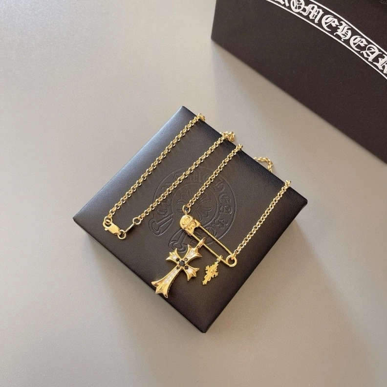Stylish Chrxmx Hxxrts Necklaces 295980