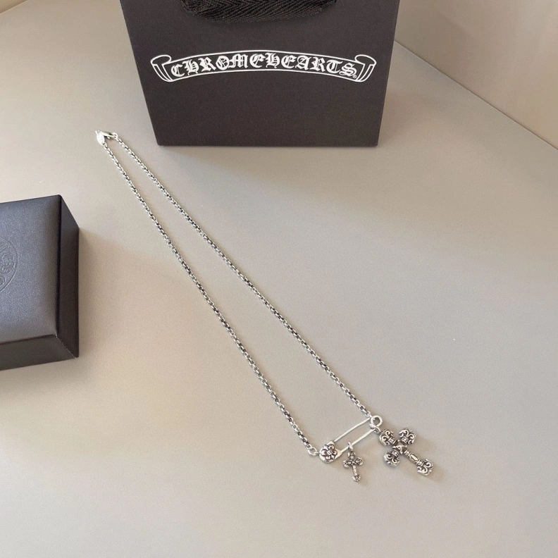 Chrxmx Hxxrts Necklaces Lightweight 295981