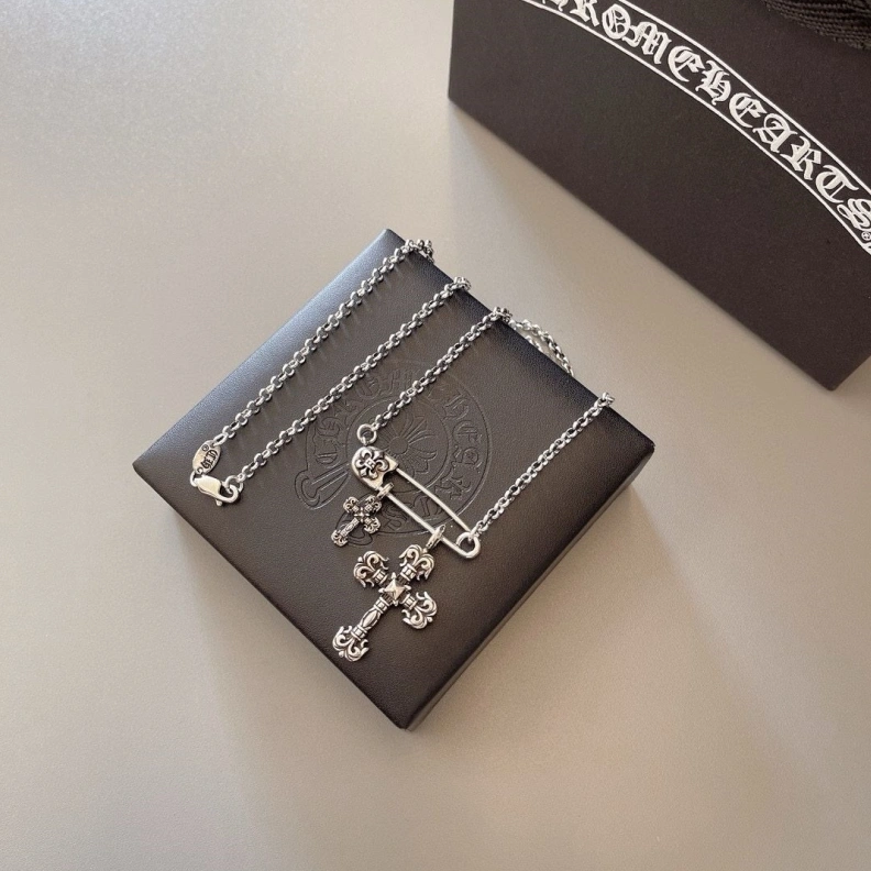 Chrxmx Hxxrts Necklaces Lightweight 295981