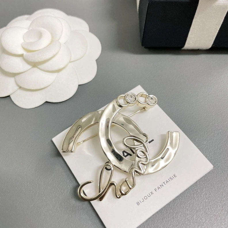 Versatile Chxnxl Brooches 284635