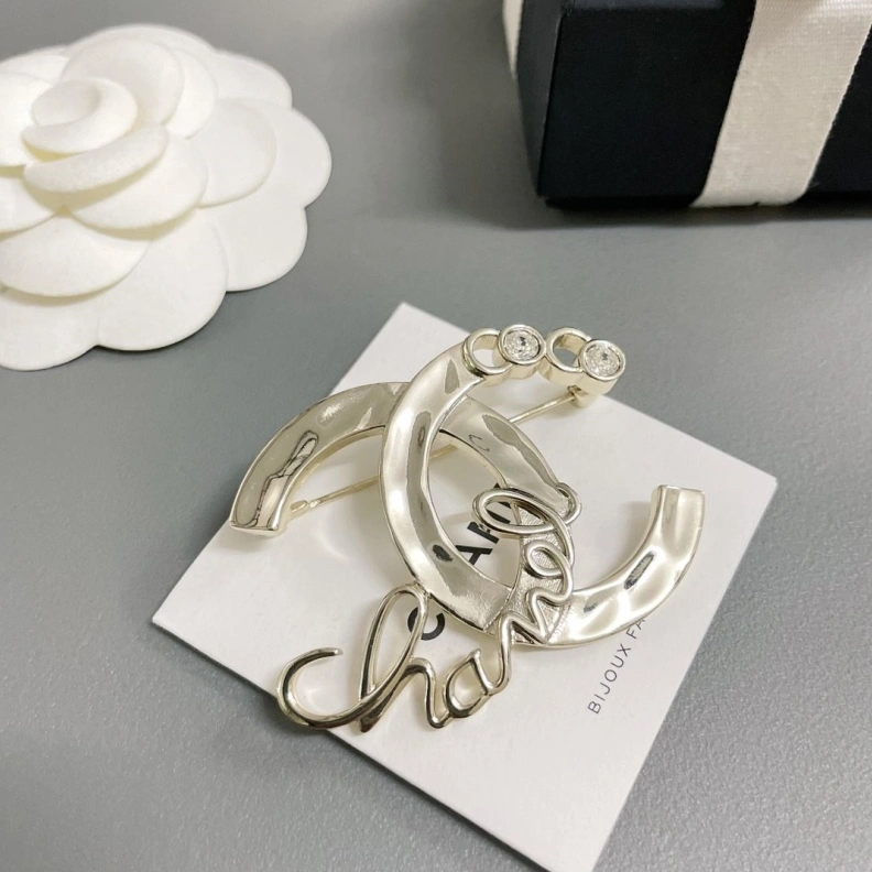 Versatile Chxnxl Brooches 284635