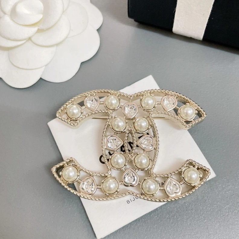 SportInspired Chxnxl Brooches 284630
