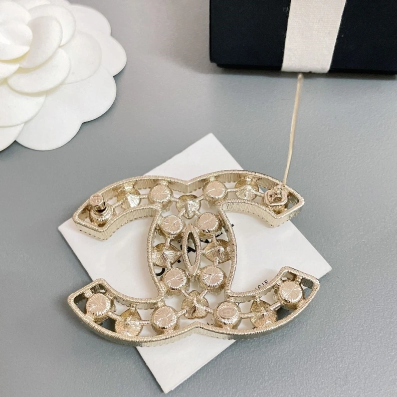 SportInspired Chxnxl Brooches 284630