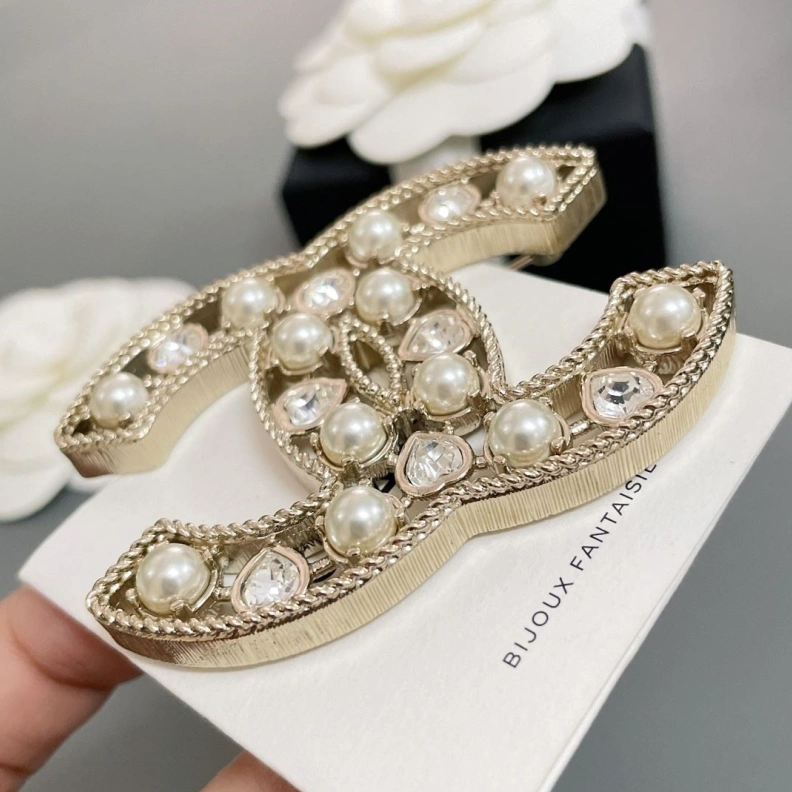 SportInspired Chxnxl Brooches 284630