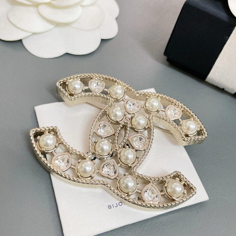 SportInspired Chxnxl Brooches 284630