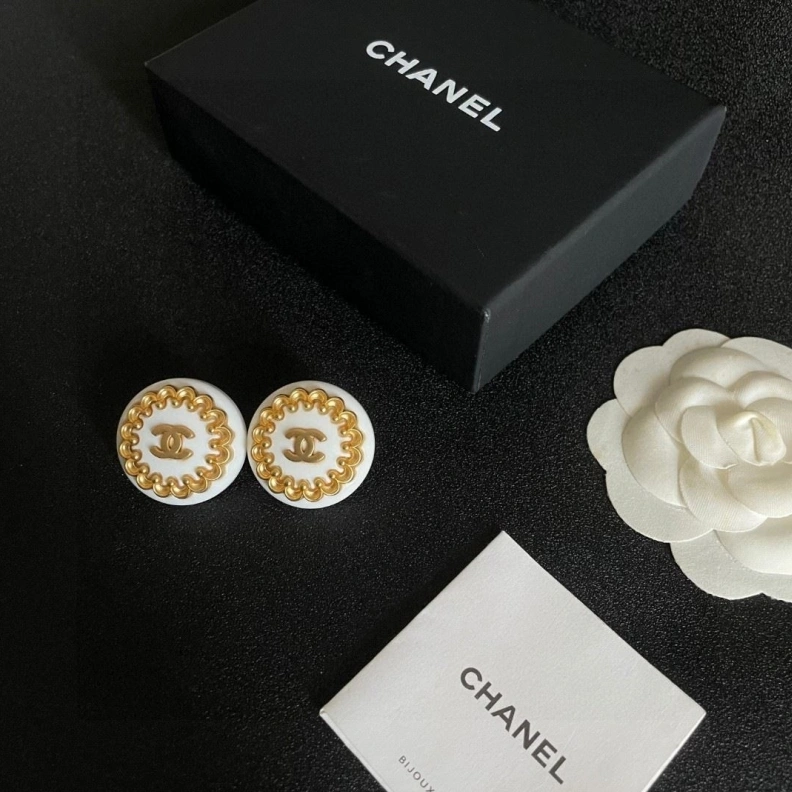 Sleek Chxnxl Earrings 284280