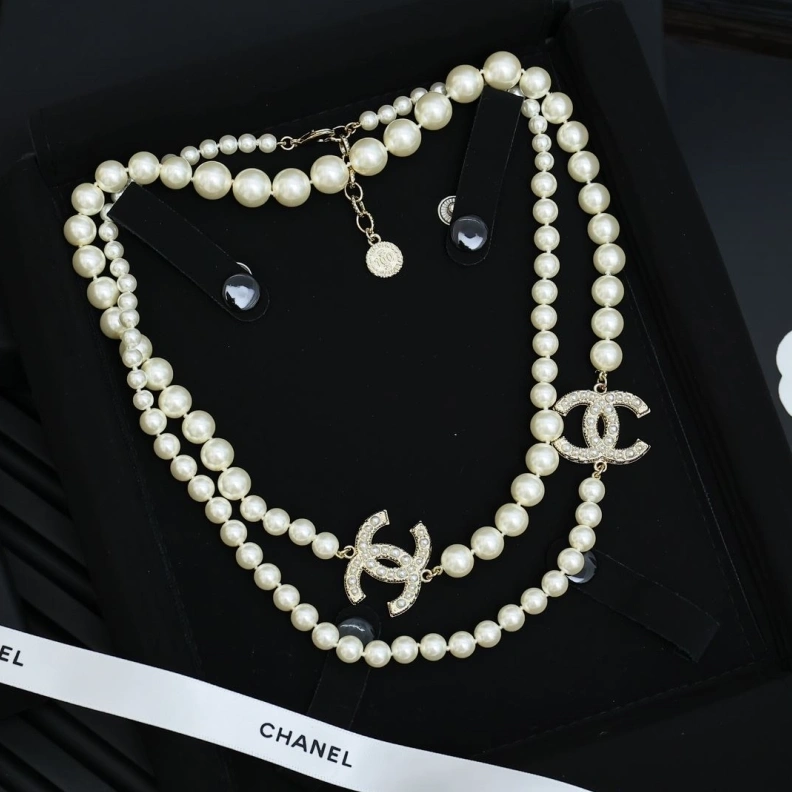 Bold Chxnxl Necklaces 284933