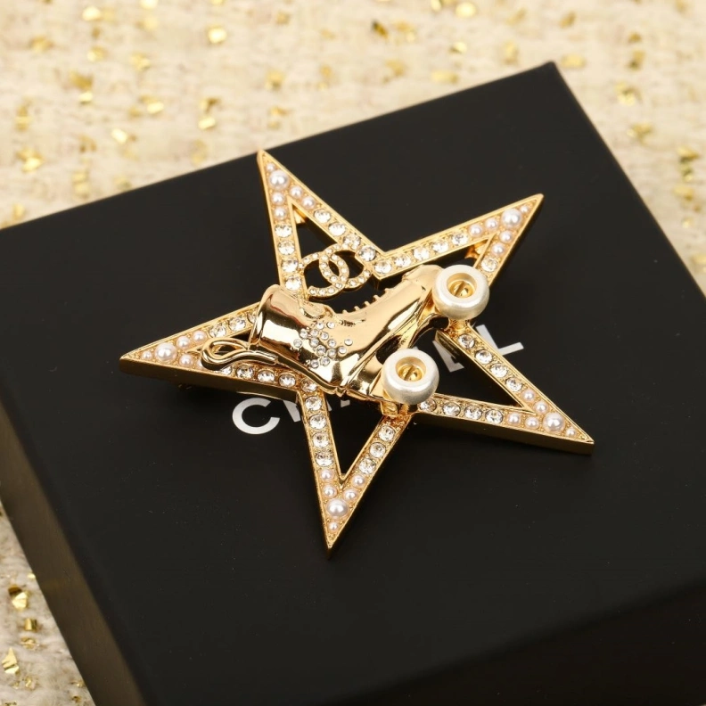 Timeless Chxnxl Brooches 284634